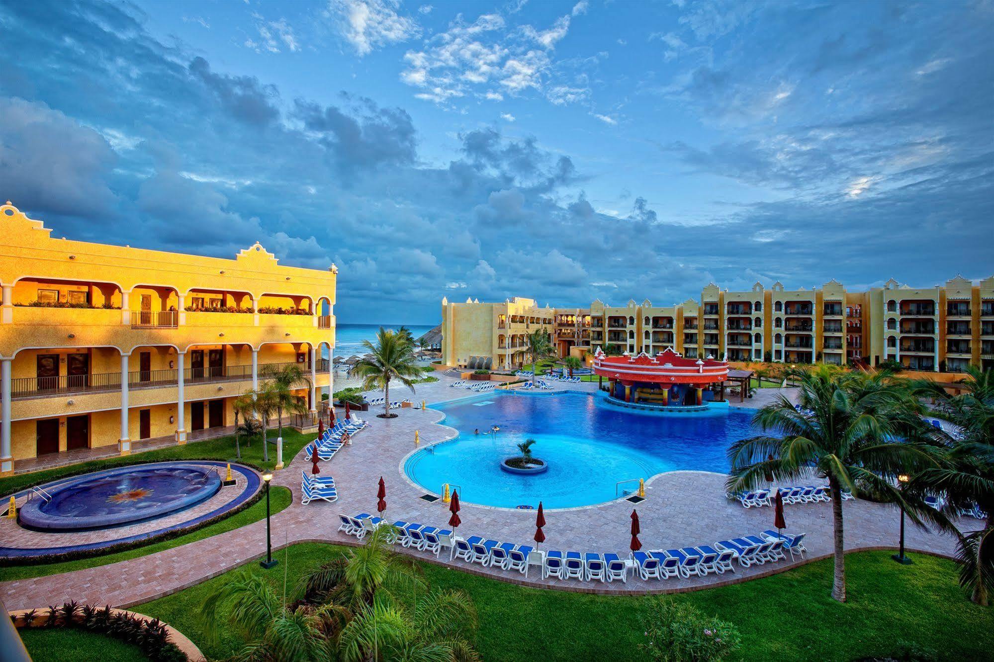 The Royal Haciendas Resort & Spa Playa del Carmen Exterior photo